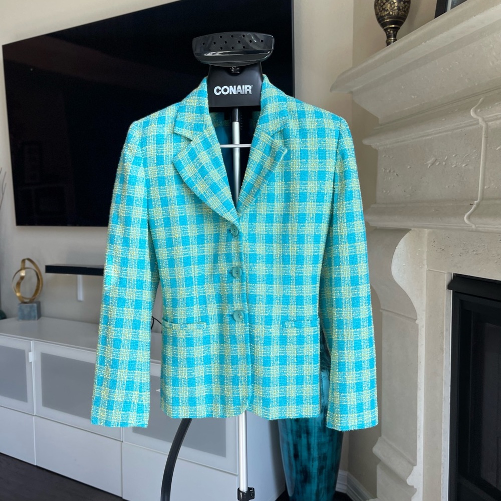 Brand New Clio Blazer Size 10.